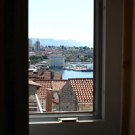 Apartment With Terrace And Sea View In Heart Of Split