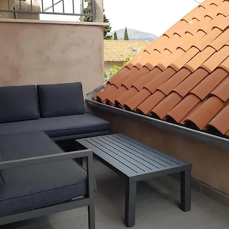 With Terrace And Sea View In Heart Of Split
